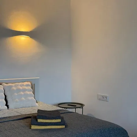 Rumpiskes, Self-check-in, Near Center *